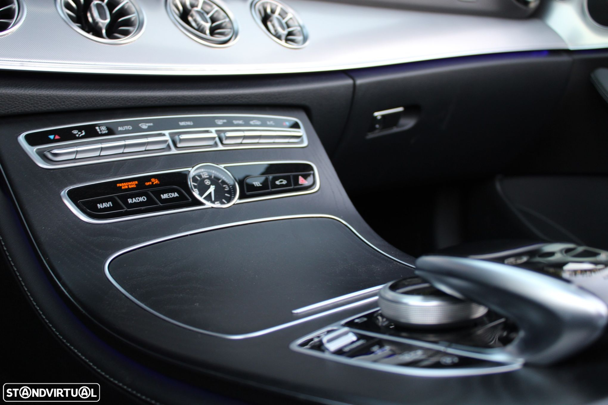 Mercedes-Benz E 220 d AMG Line - 32