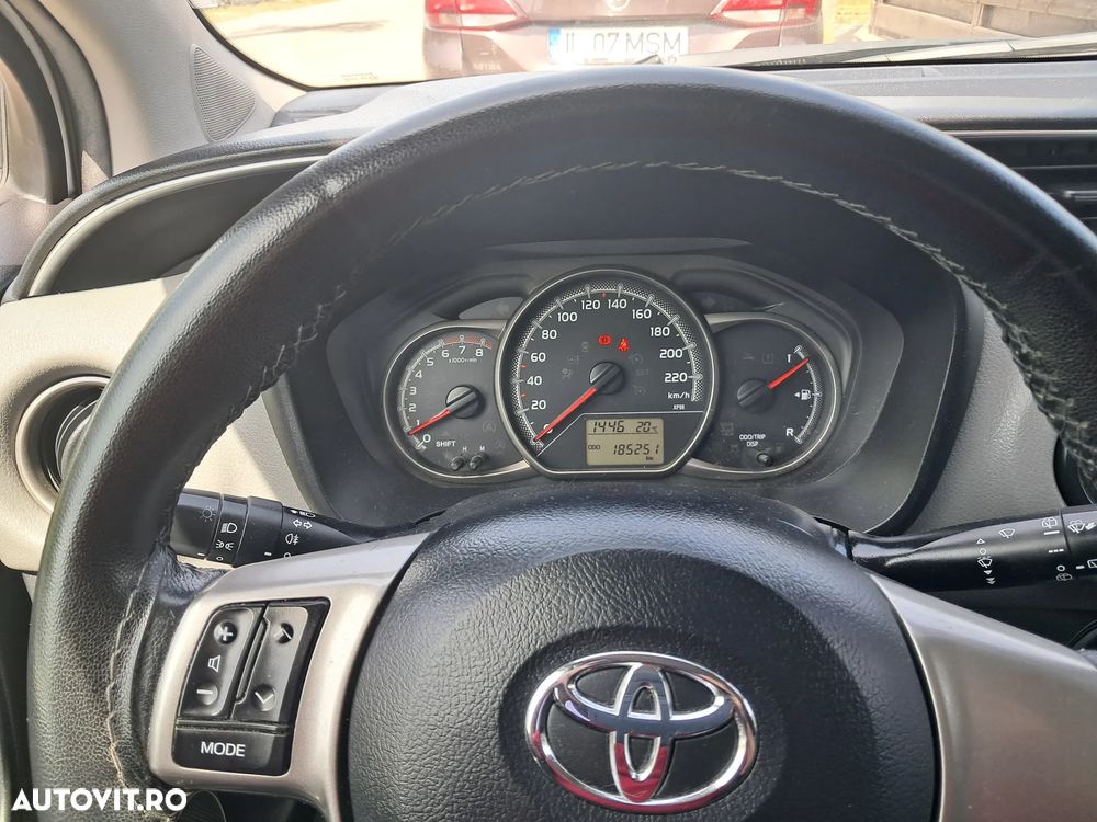 Toyota Yaris 1.3 VVT-i Luna - 8