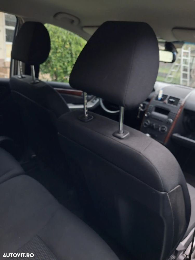 Mercedes-Benz EQA - 3