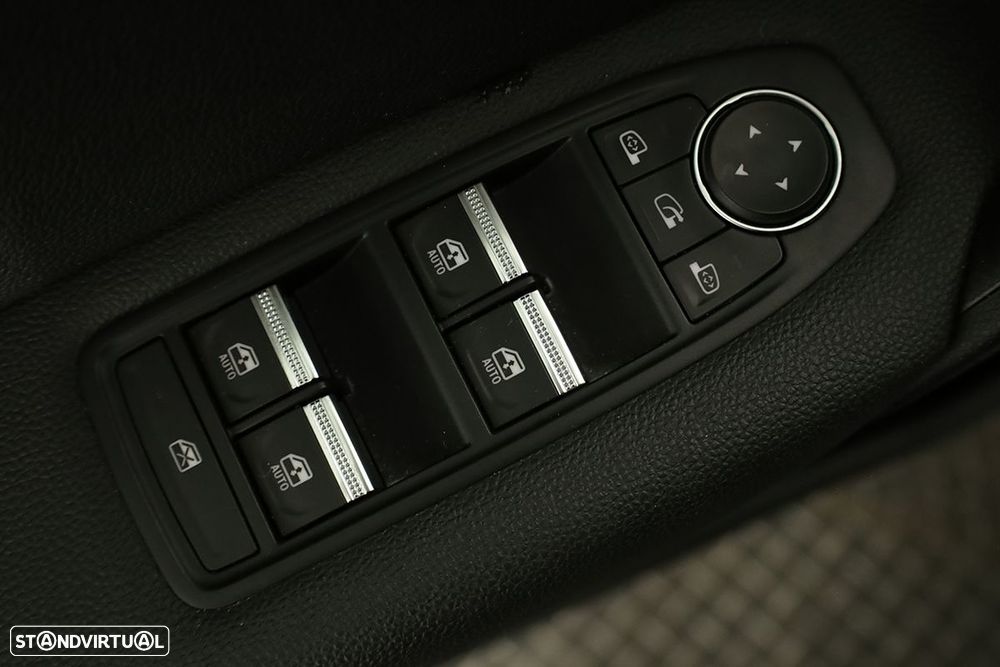 Renault Captur 1.0 TCe Techno Bi-Fuel - 21