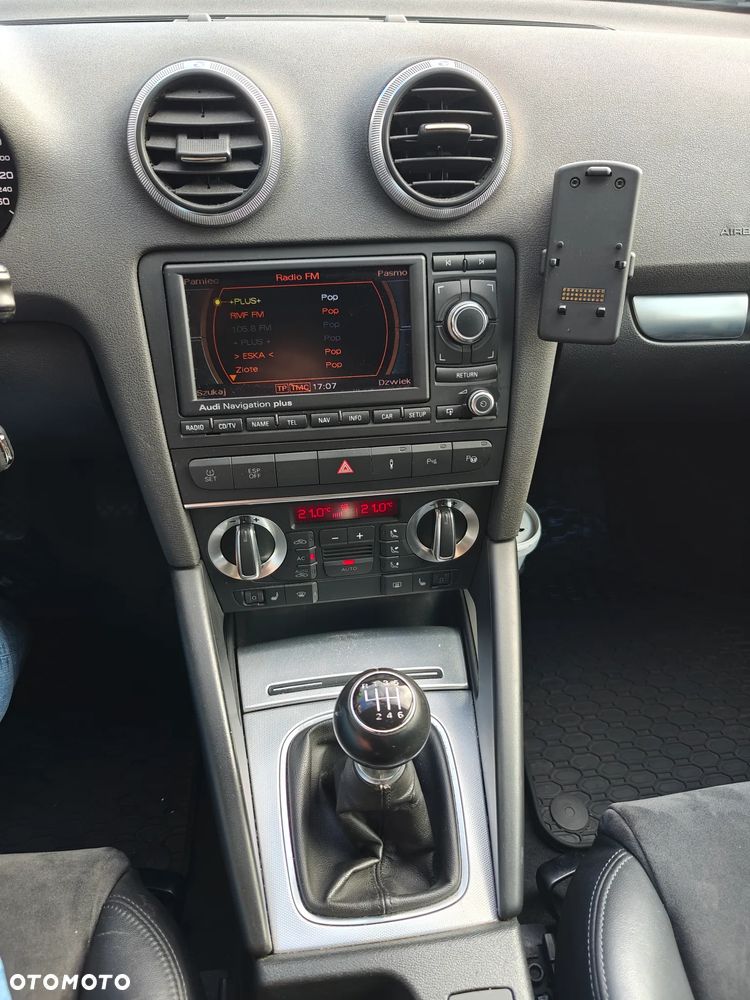 Audi A3 Sportback 2.0 TDI DPF quattro Ambition - 4