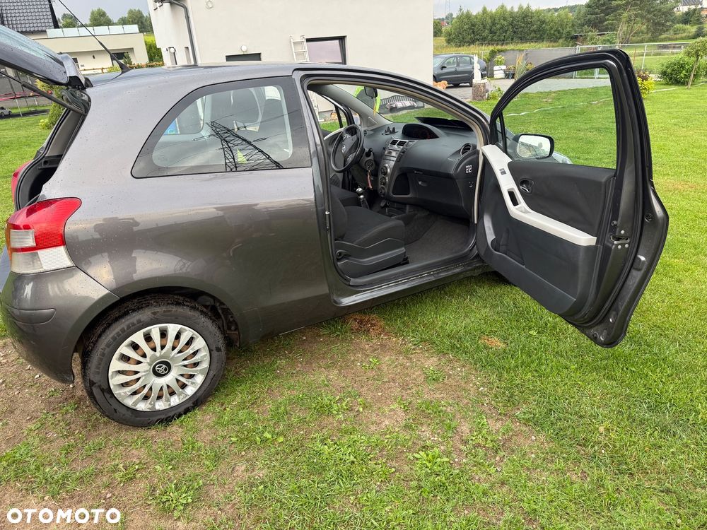 Toyota Yaris 1.0 Entry EU5 - 9