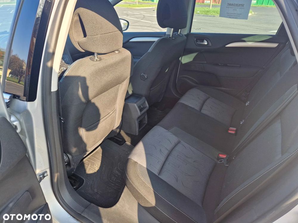 Citroën C4 VTi 120 Attraction - 11