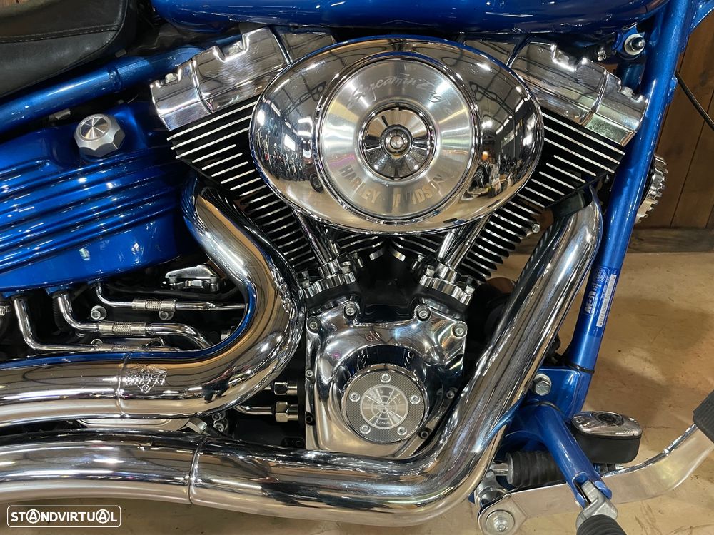 Harley-Davidson Softail Rocker C FXCWC - 5