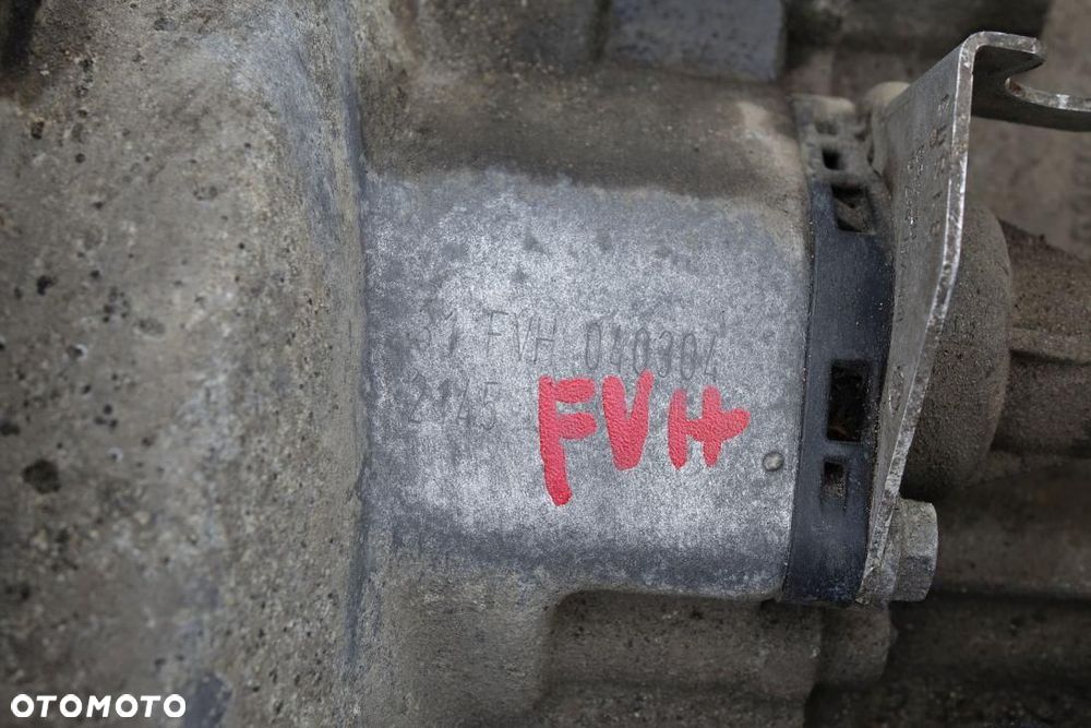 SKRZYNIA BIEGÓW MANUALNA VOLKSWAGEN  GOLF V 5  FVH - 5