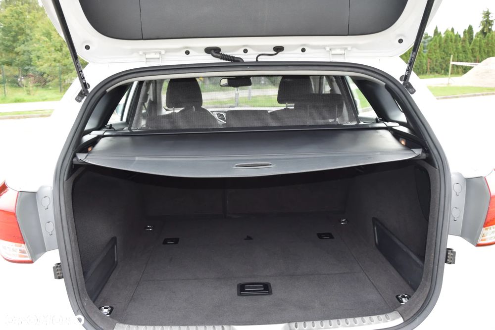 Hyundai i40 i40cw 1.6 Fifa World Cup Edition - 17