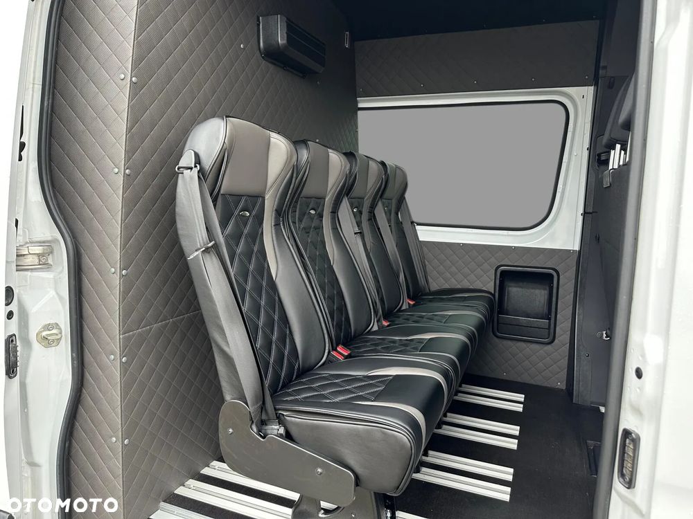 Mercedes-Benz Sprinter 317 - 10