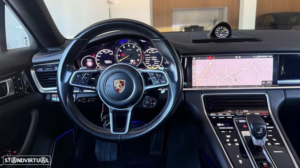 Porsche Panamera 4 E-Hybrid - 13