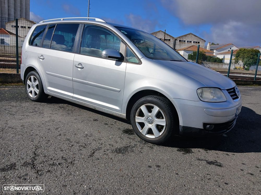 VW Touran 2.0 TDI Trendline 7L - 6