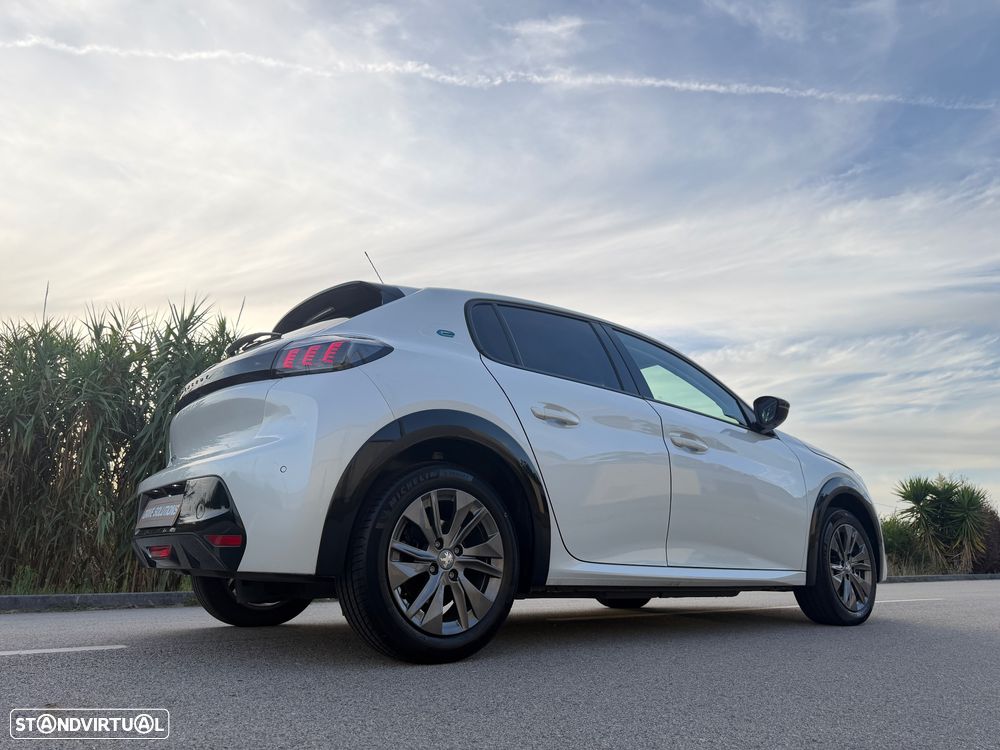 Peugeot e-208 Allure Pack - 6