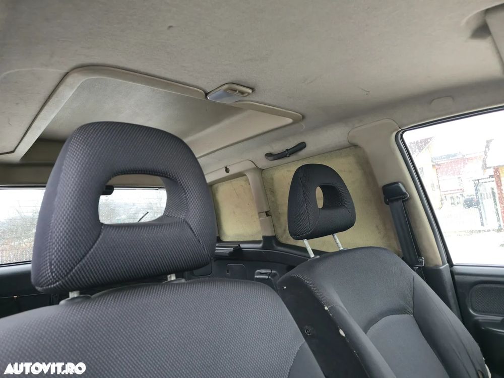 Nissan Terrano 2.7 TD Comfort - 18