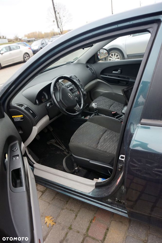 KIA CEED I 5D HB 2007 E2 1.6 CRDI D4FB 90KM S717 ZIELONY na części - 11