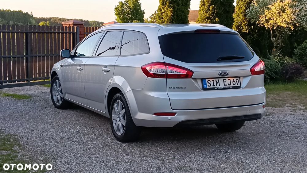 Ford Mondeo 2.0 TDCi Ambiente - 20