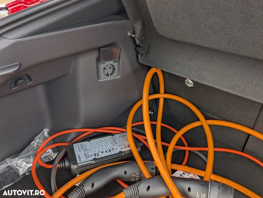 Toyota C-HR 2.0 PHEV 223 CP 4x2 CVT Exclusive - 22