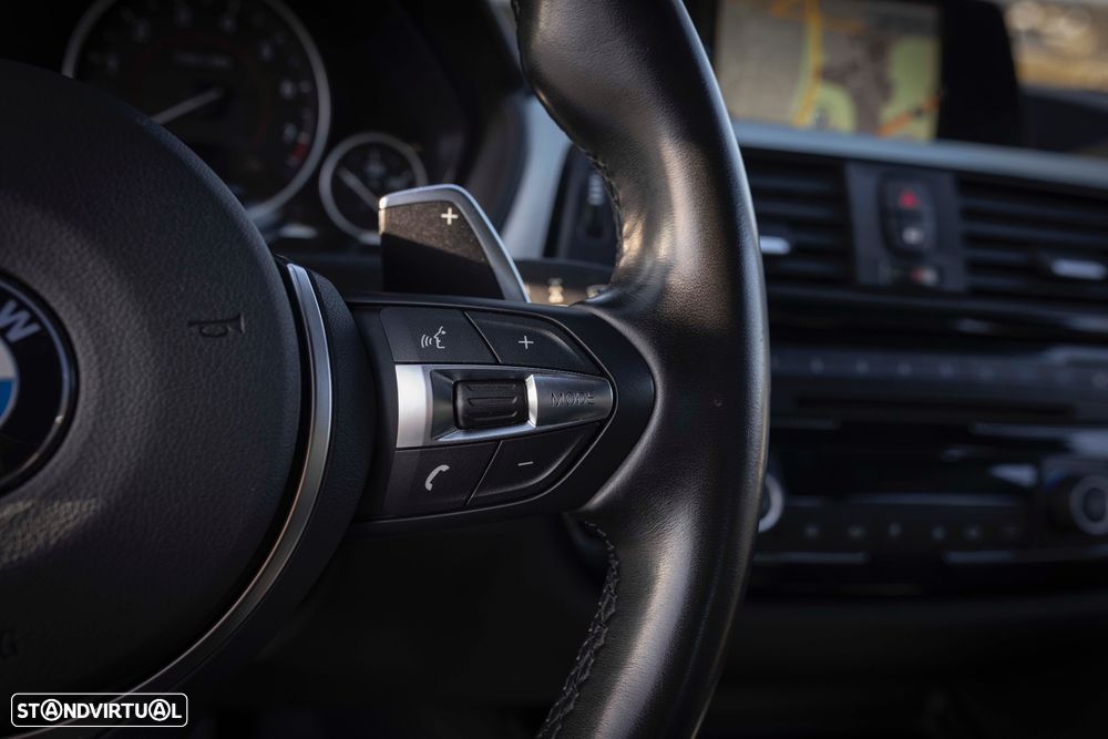 BMW 330 e iPerformance Pack M - 14