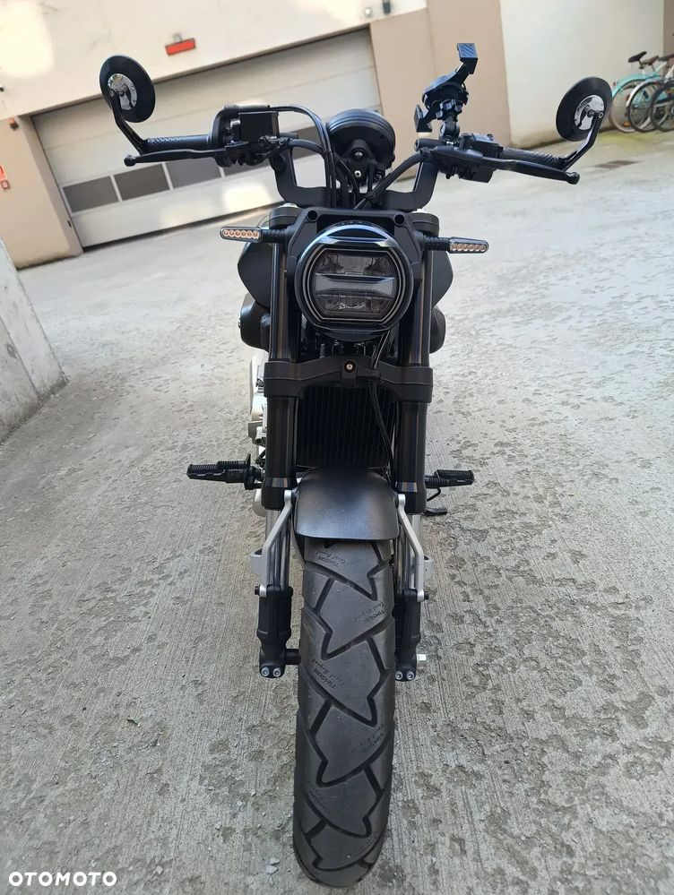 Hyosung GV - 9