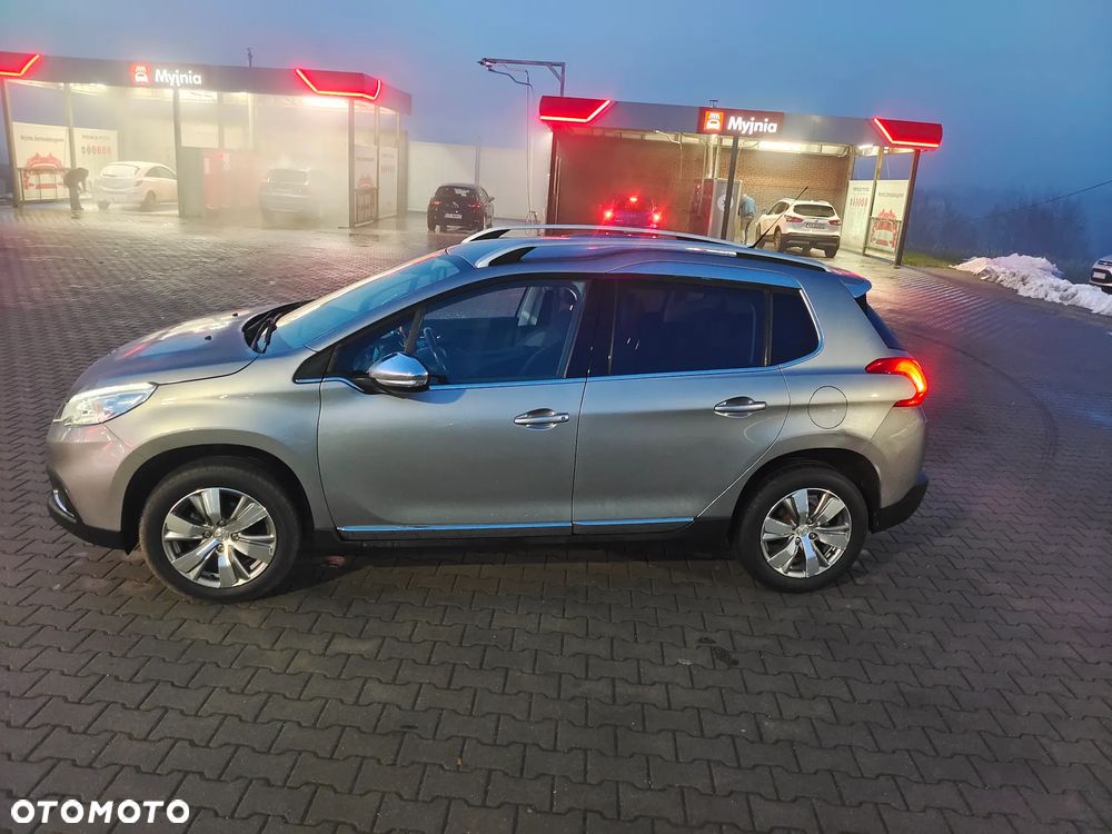 Peugeot 2008 PureTech 82 Allure - 4