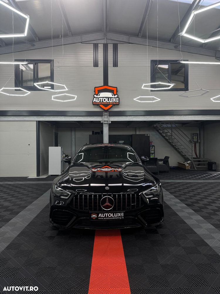 Mercedes-Benz AMG GT-S 63 4MATIC+ - 13