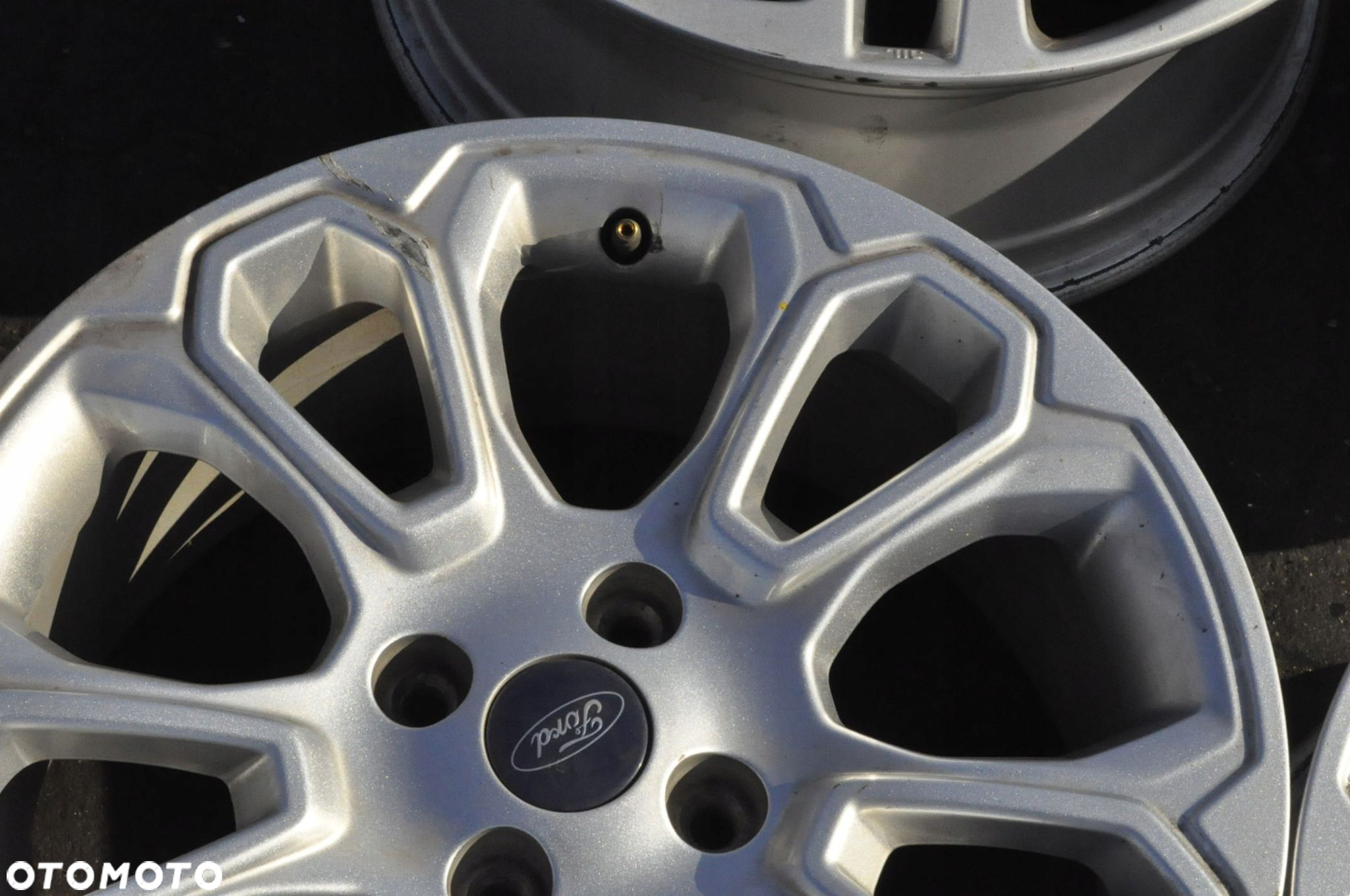 FORD FIESTA MK7 MK8 FOCUS MK1 B-MAX FELGI ALUMINIOWE 17 4X108 7J ET 37,5 - 7