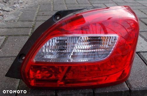 MITSUBISHI SPACE STAR II LIFT LAMPA TYLNA PRAWA EU - 1