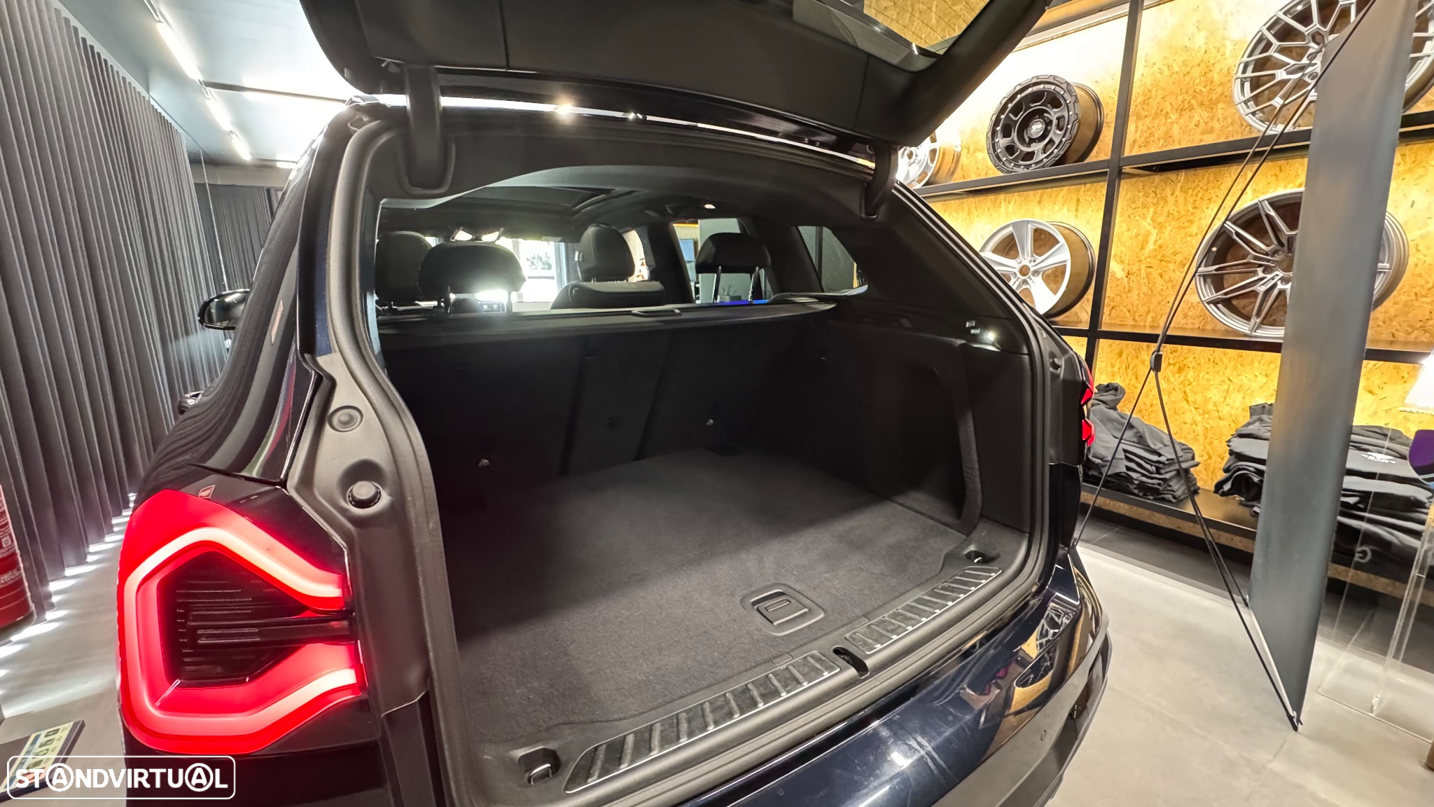 BMW iX3 M Sport Impressive - 29