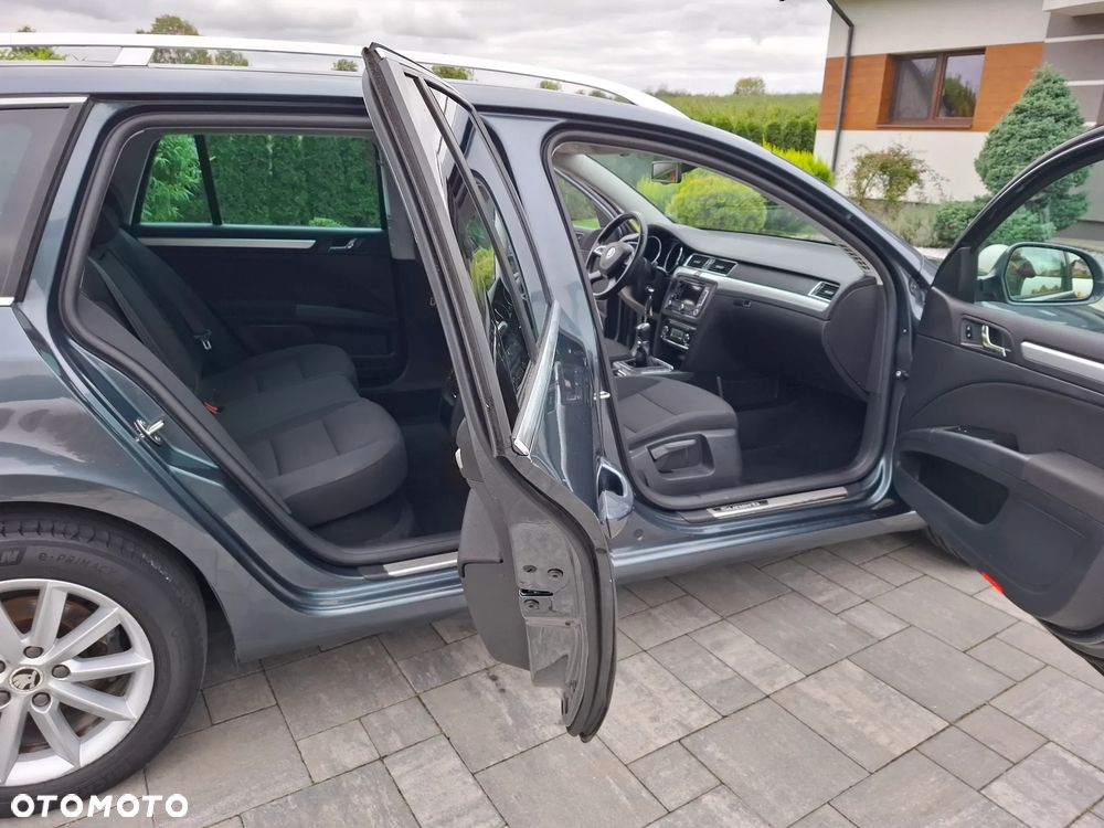 Skoda Superb 1.6 TDI GreenLine - 24