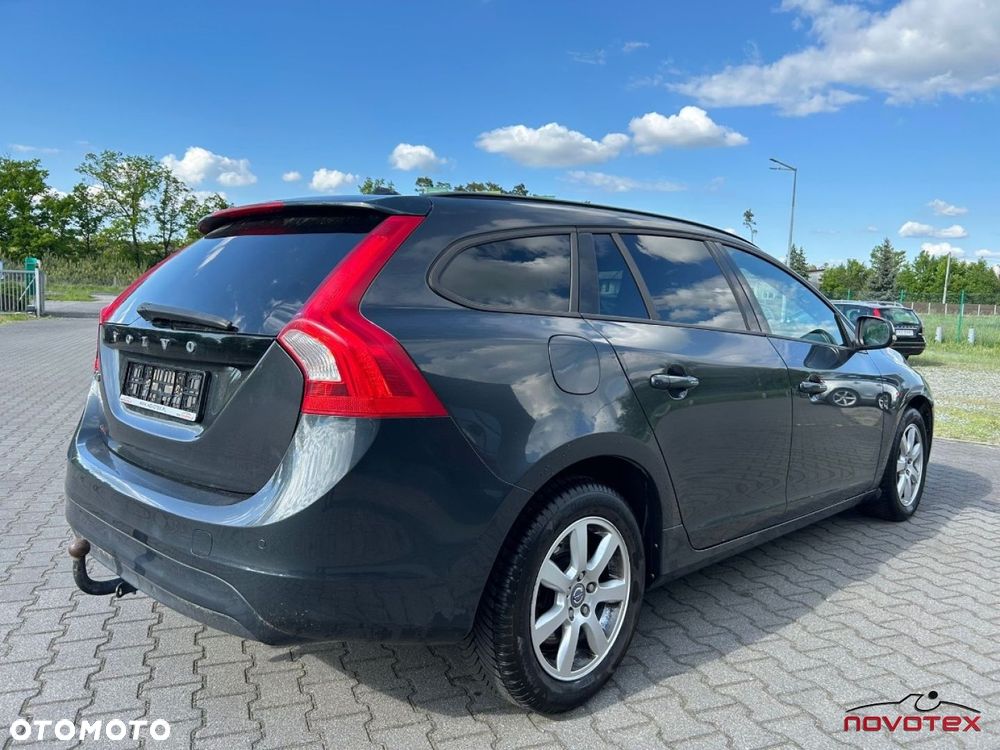 Volvo V60 D3 Kinetic - 2