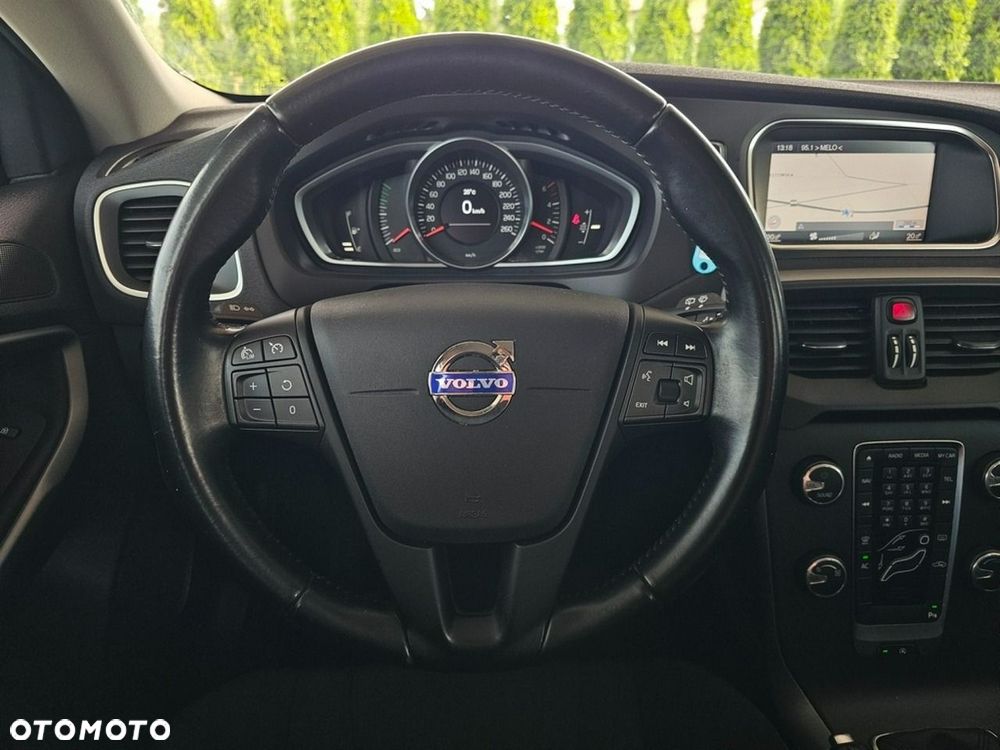 Volvo V40 D2 Momentum - 14
