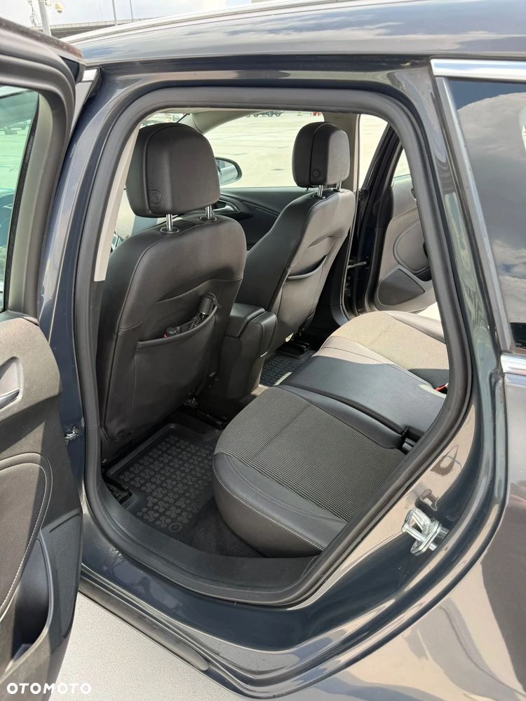 Opel Astra 1.4 T Cosmo - 15
