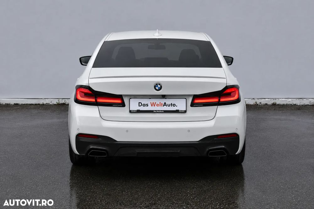 BMW Seria 5 530d xDrive AT MHEV - 11