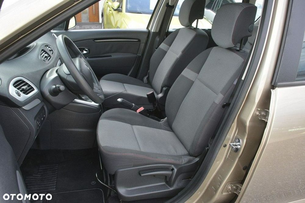 Renault Scenic 1.2 TCe Energy Life EU6 - 15