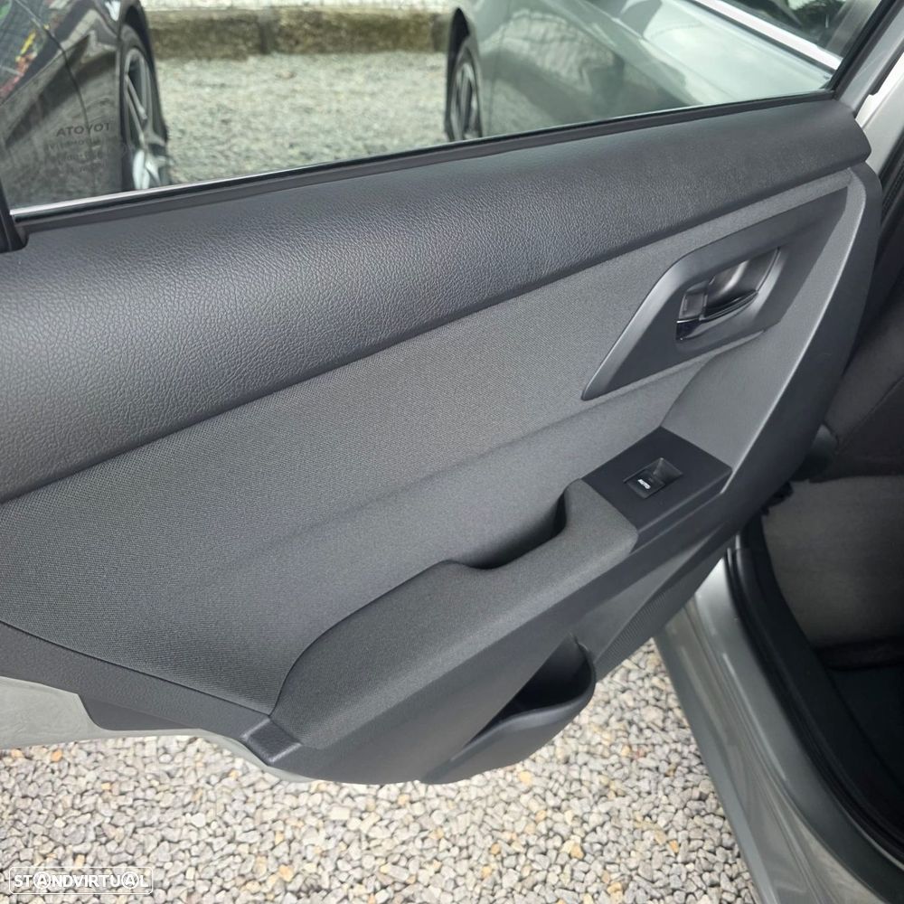 Toyota Auris 1.4 D-4D Comfort+Pack Sport - 31