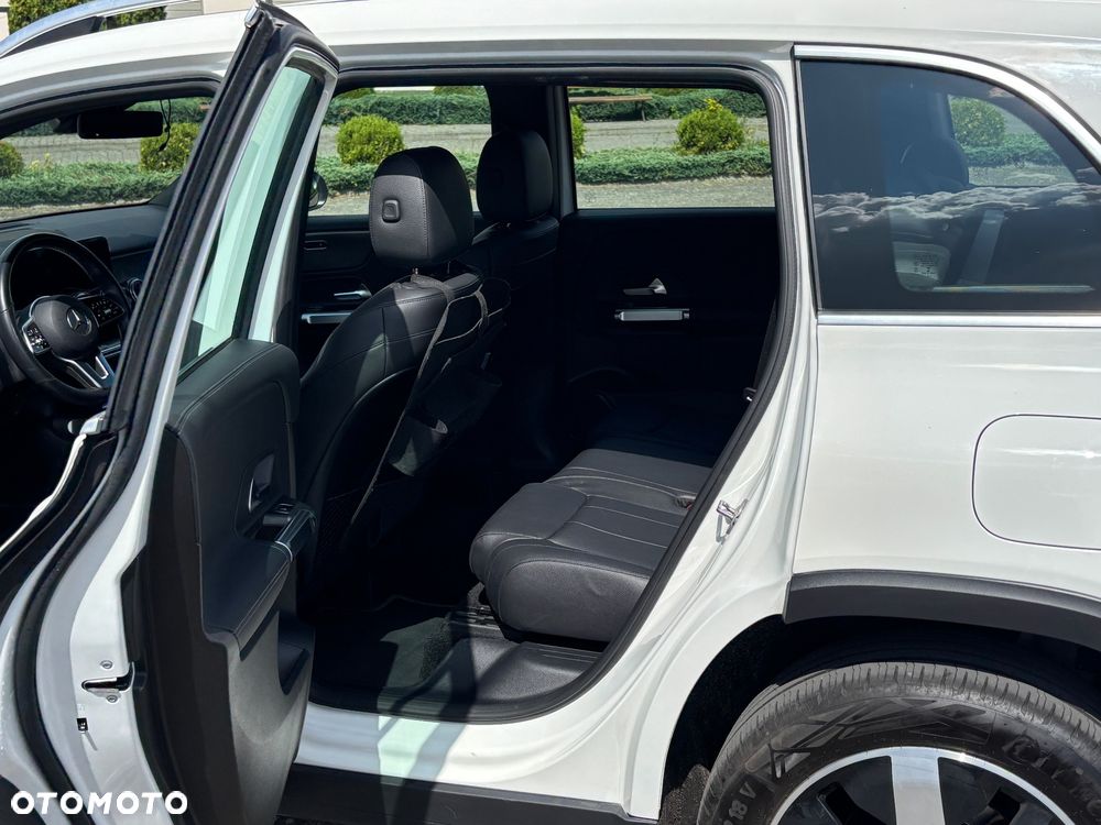 Mercedes-Benz GLB 180 d 8G-DCT - 11