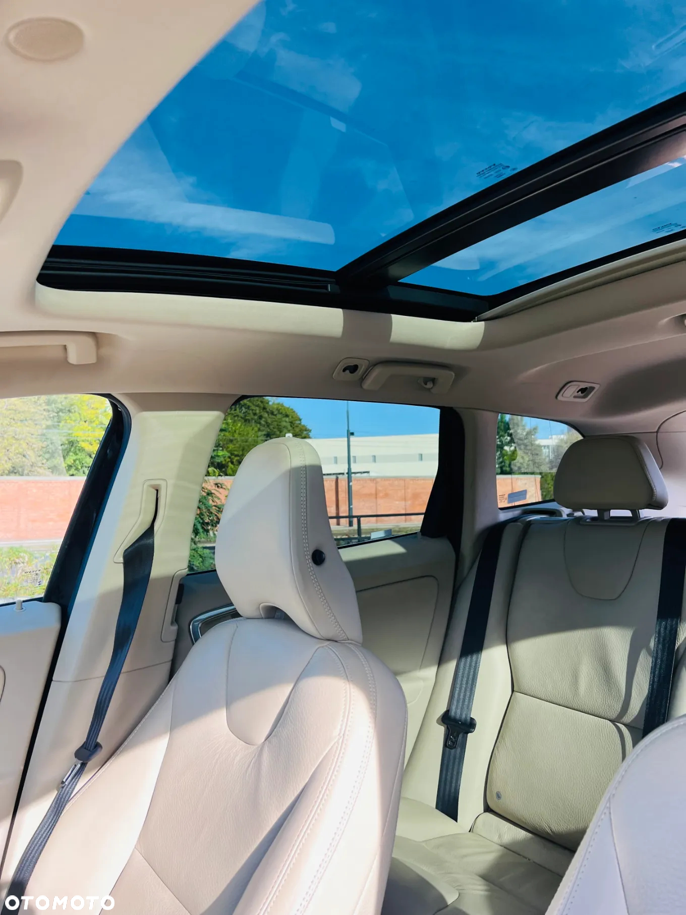 Volvo XC 60 2.4D AWD Momentum - 19