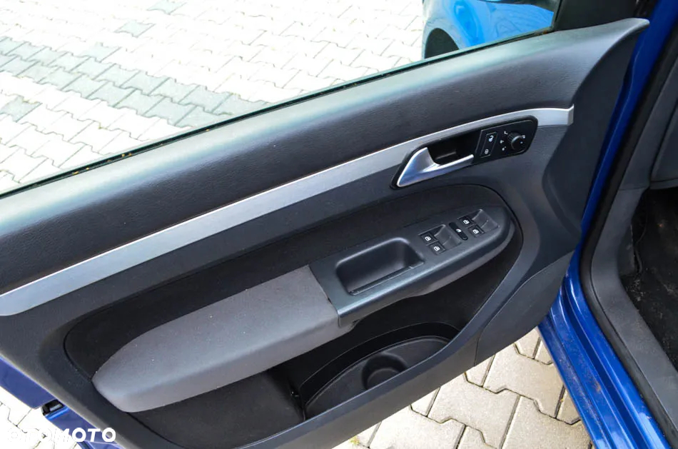 Volkswagen Touran 2.0 TDI DPF Highline - 19