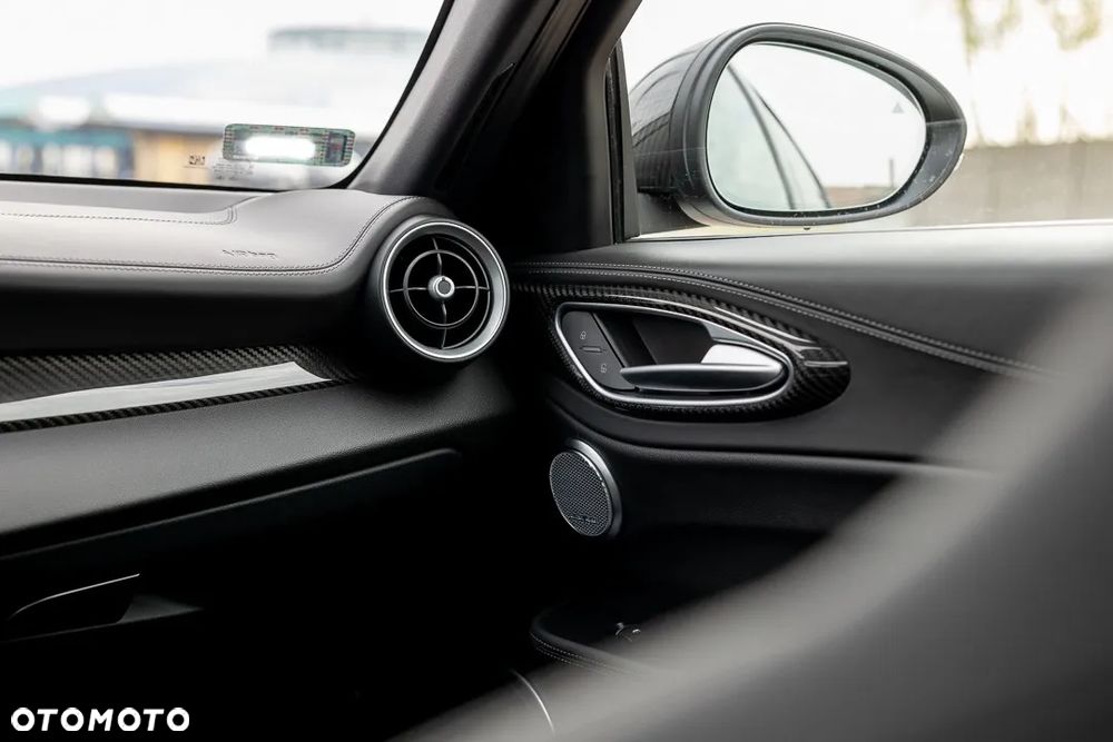 Alfa Romeo Giulia 2.0 Turbo Veloce TI Q4 - 22