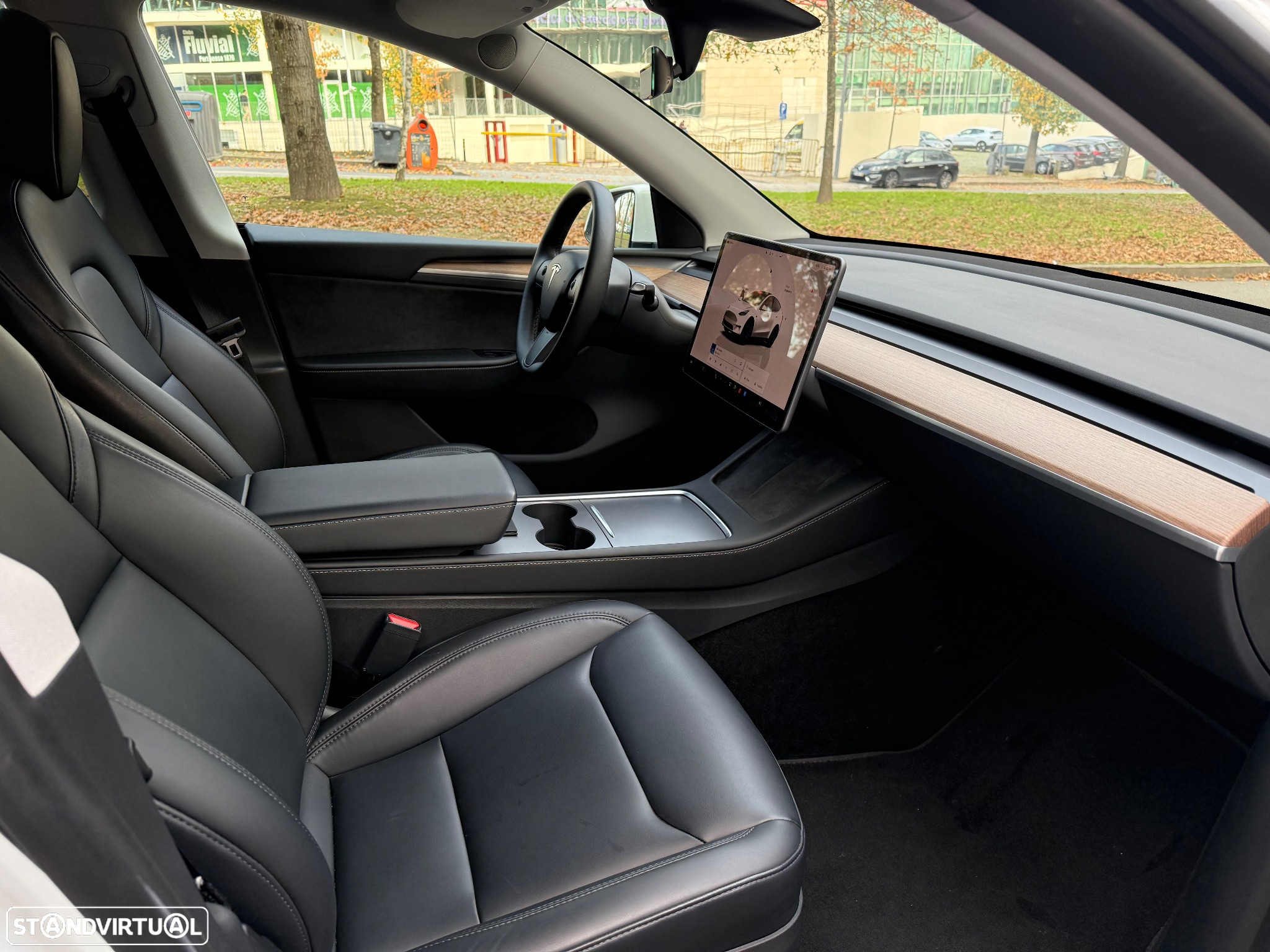 Tesla Model Y Performance Tração Integral - 16