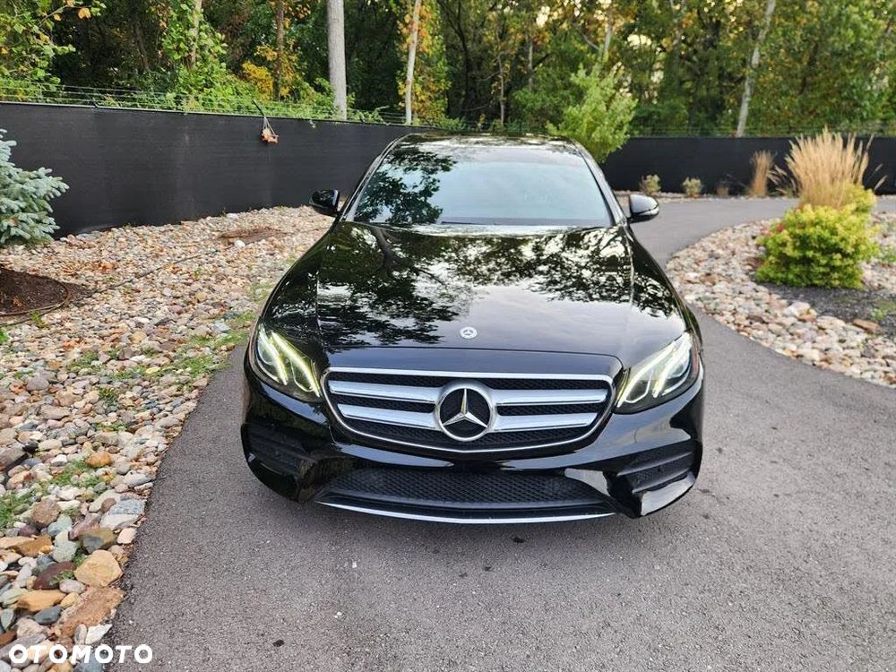 Mercedes-Benz Klasa E 300 9G-TRONIC AMG Line - 2