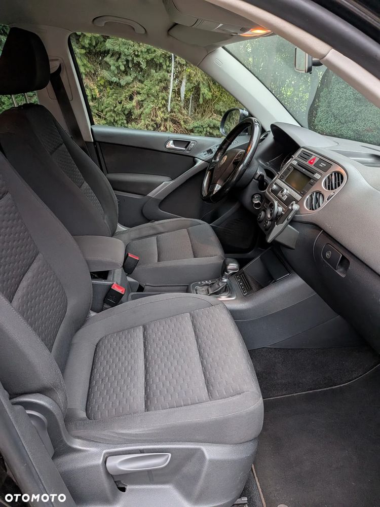 Volkswagen Tiguan - 11