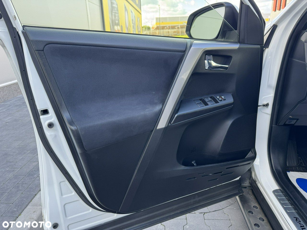 Toyota RAV4 2.0 D-4D Premium 4x2 - 16