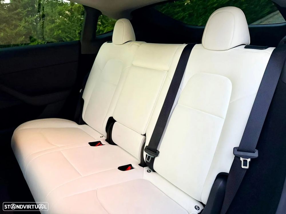 Tesla Model Y Performance Tração Integral - 18