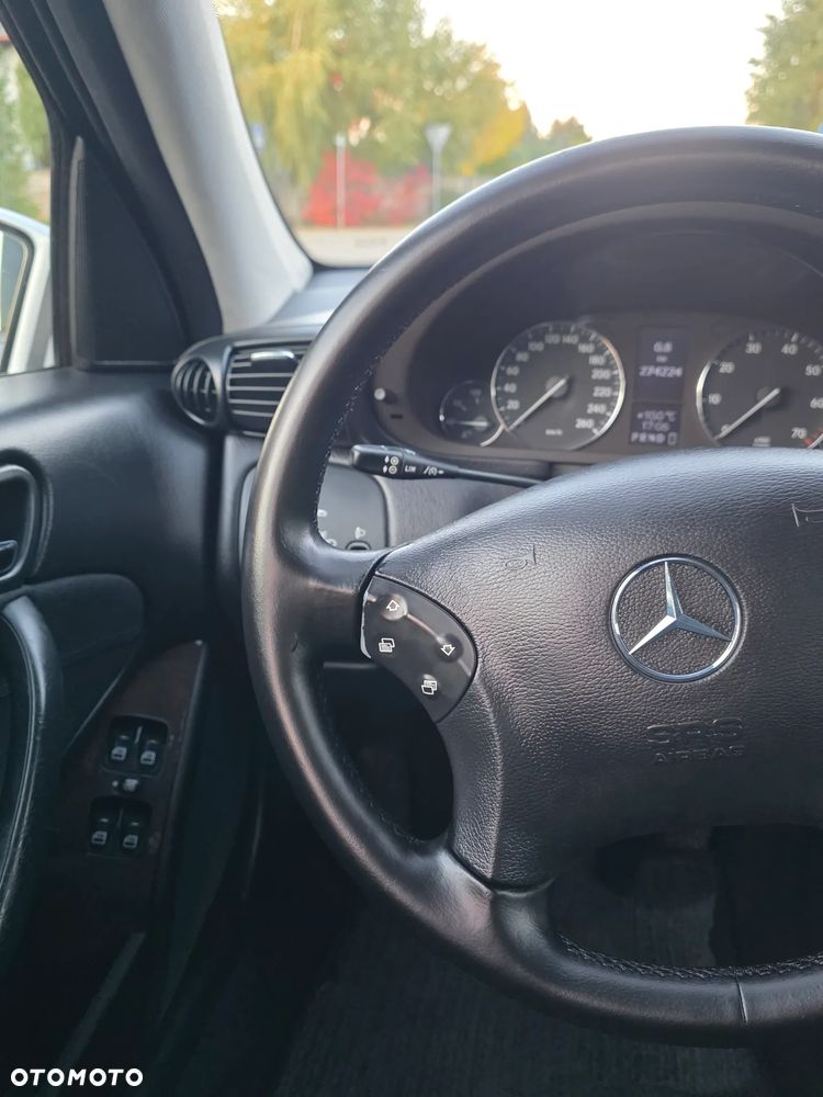 Mercedes-Benz Klasa C 200 Kompressor Automatik Classic - 27