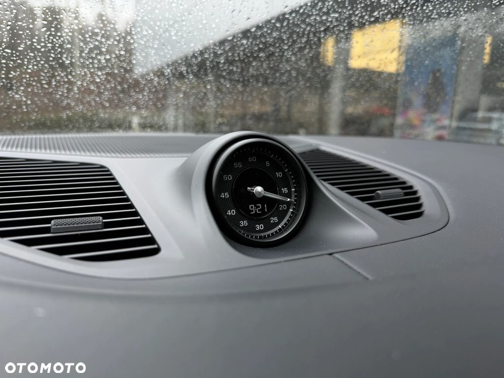 Porsche Cayenne - 25
