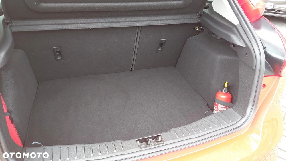 Ford Focus 1.6 Trend - 12