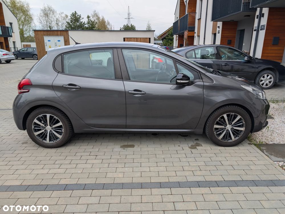 Peugeot 208 PureTech 82 Allure - 3