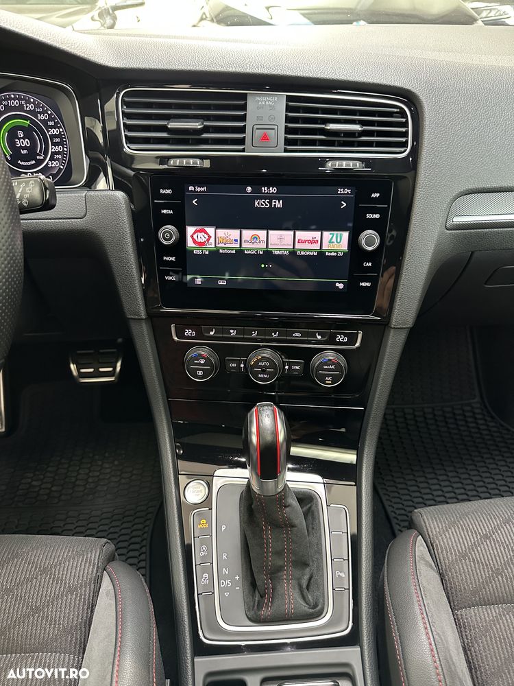 Volkswagen Golf - 26