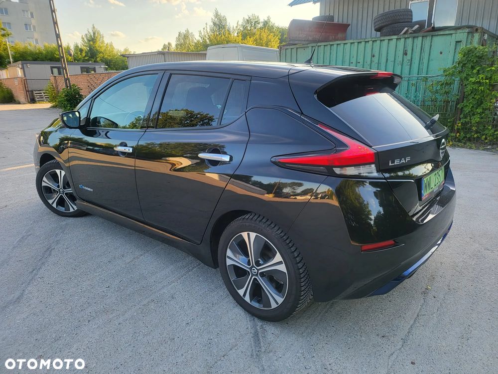Nissan Leaf 40 kWh TEKNA - 11