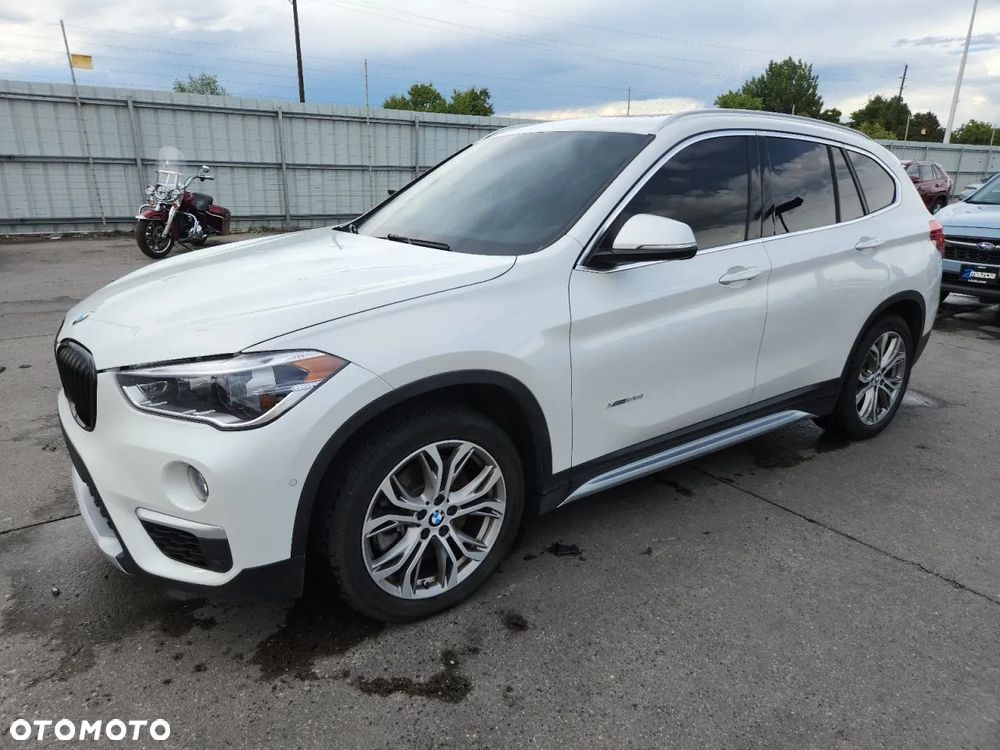 BMW X1 xDrive25i Sport Line - 2