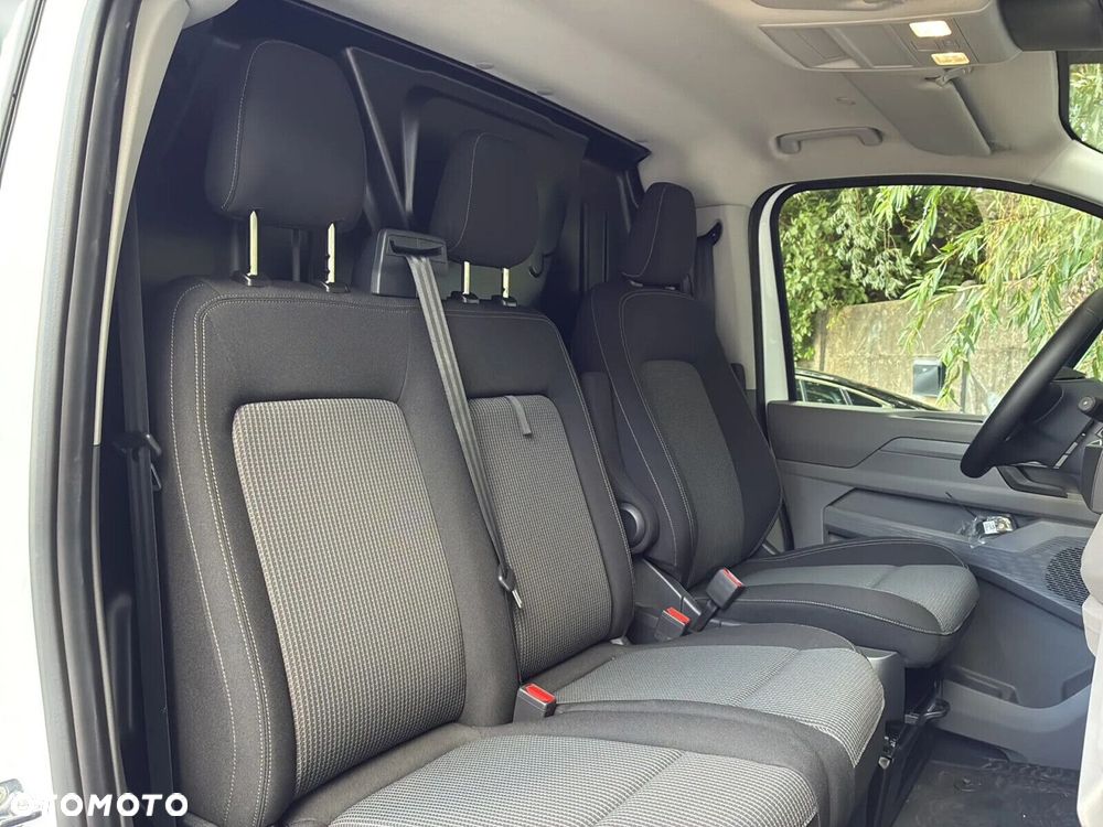 Volkswagen Transporter Furgon AUTOMAT/L2H1, 2.0 TDI 150 KM - 17