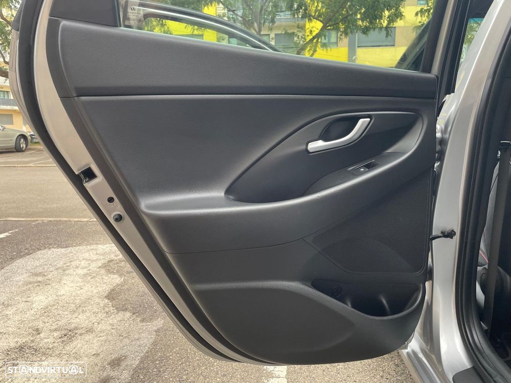 Hyundai i30 SW 1.6 CRDi N-Line 7DCT - 23
